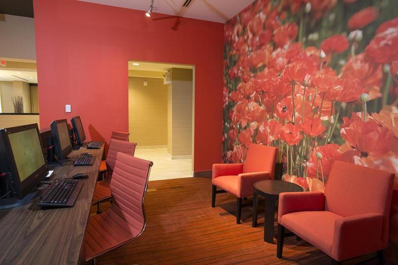 Courtyard By Marriott Cincinnati Midtown/Rookwood Екстериор снимка
