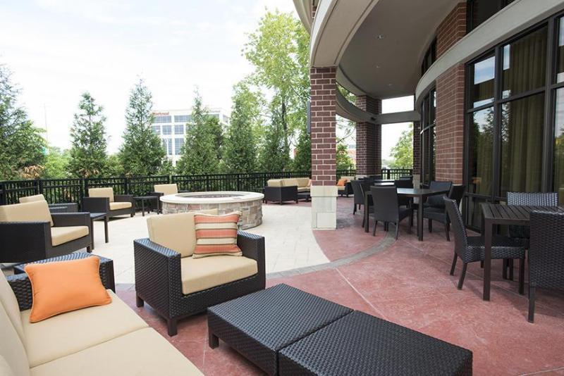 Courtyard By Marriott Cincinnati Midtown/Rookwood Екстериор снимка