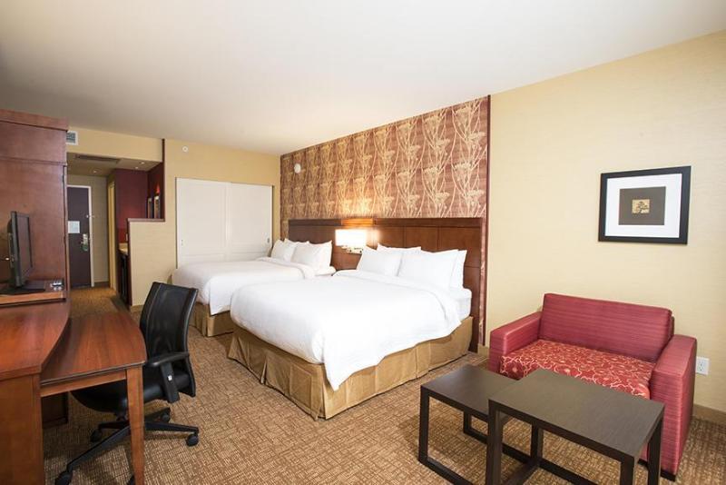 Courtyard By Marriott Cincinnati Midtown/Rookwood Екстериор снимка