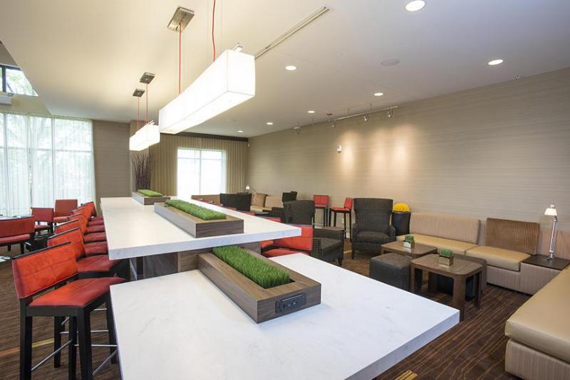 Courtyard By Marriott Cincinnati Midtown/Rookwood Екстериор снимка
