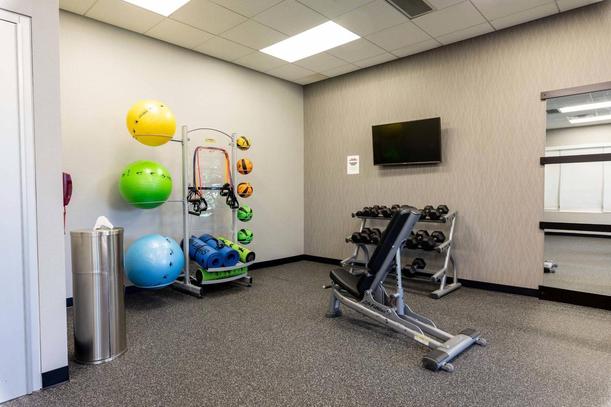 Courtyard By Marriott Cincinnati Midtown/Rookwood Екстериор снимка