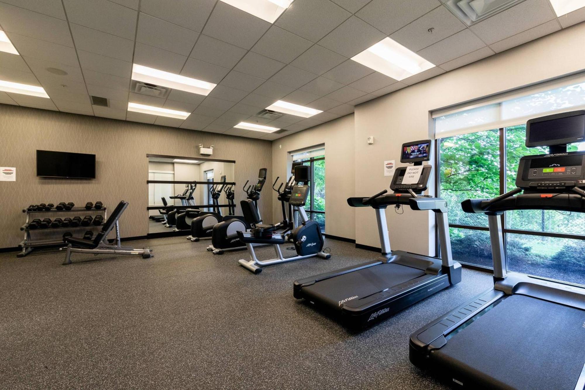 Courtyard By Marriott Cincinnati Midtown/Rookwood Екстериор снимка
