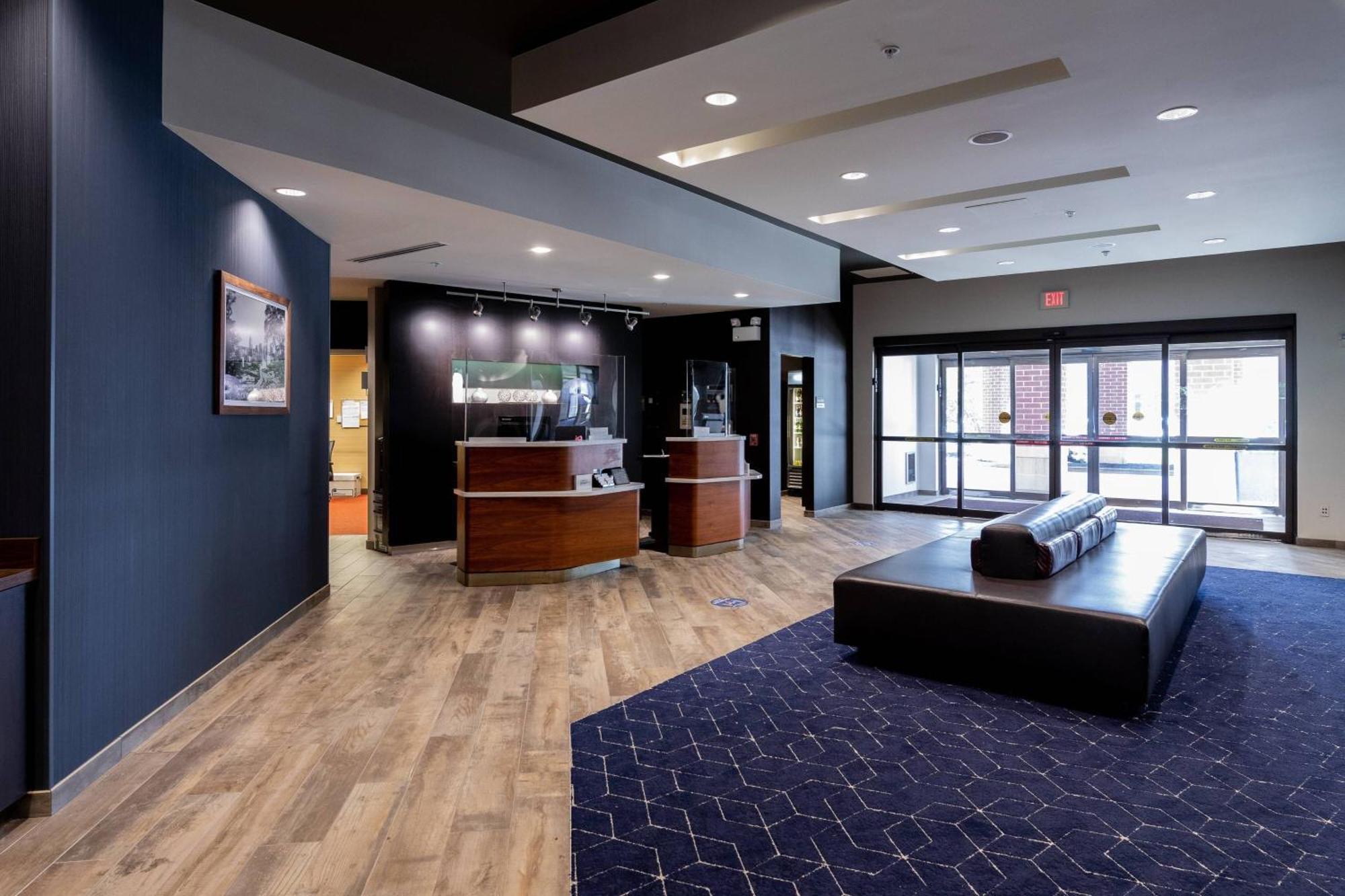 Courtyard By Marriott Cincinnati Midtown/Rookwood Екстериор снимка