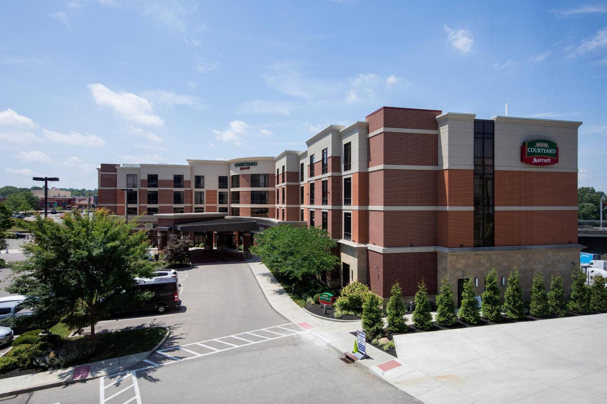 Courtyard By Marriott Cincinnati Midtown/Rookwood Екстериор снимка