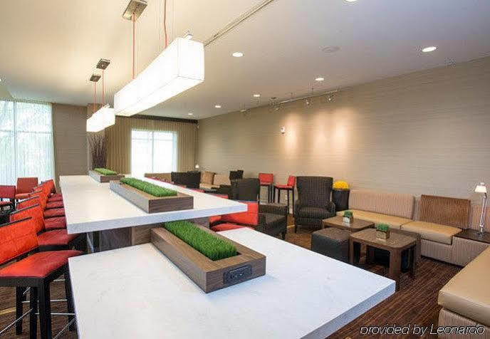 Courtyard By Marriott Cincinnati Midtown/Rookwood Екстериор снимка