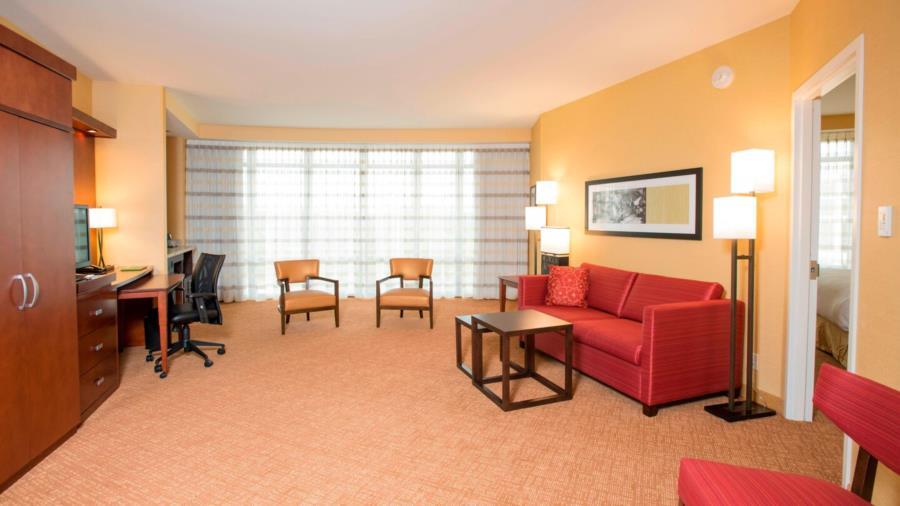 Courtyard By Marriott Cincinnati Midtown/Rookwood Екстериор снимка